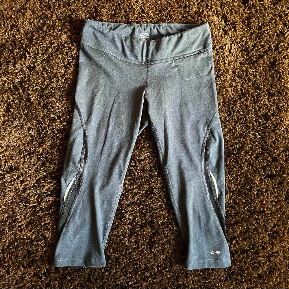 Champion Running Capris dark grey in size medium